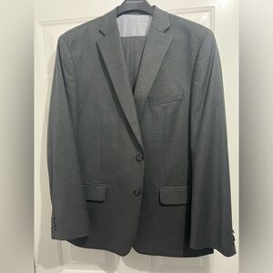 Men’s Michael Kors Suit 44R